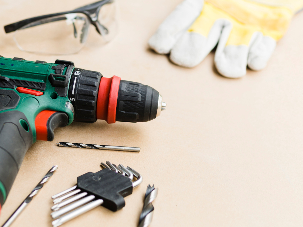Here Are Tips from Experts to Choose a Right-Hand Tools