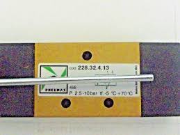 WHISKER SWITCH VALVE